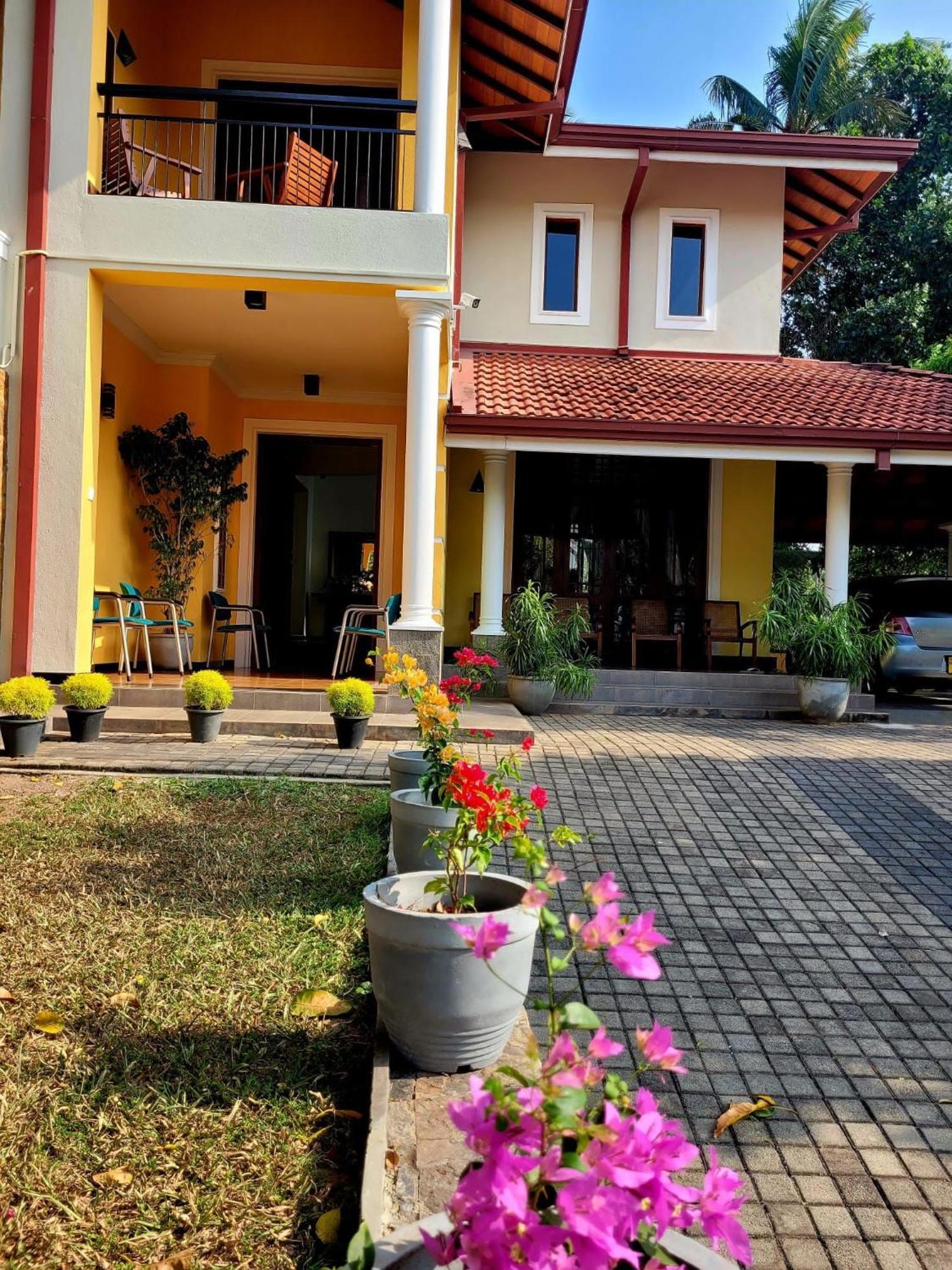 Bigcity Villa - Airport Transit Hotel Katunayaka Exterior foto